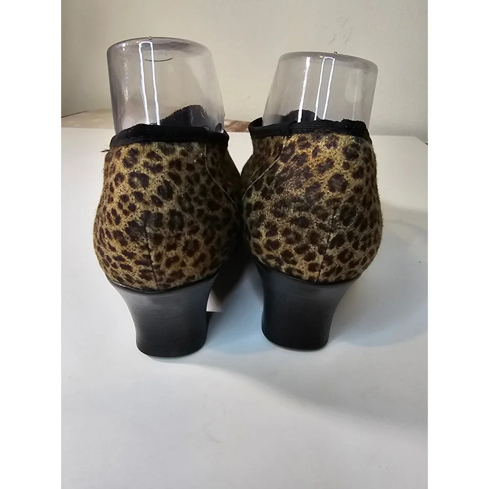 Munro American Leopard Print Shooties Tan Black Block Heel Round Toe Pumps 2in